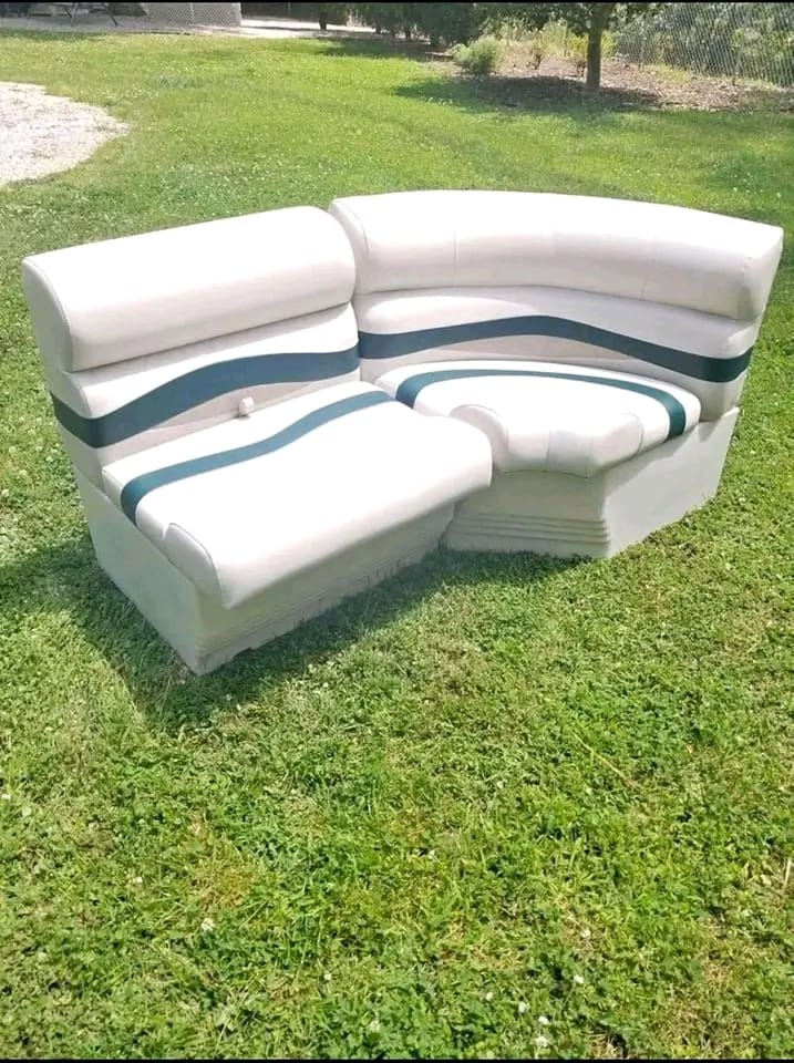 Pontoon boat seats (1)